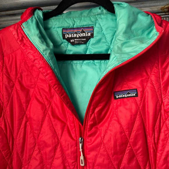 Patagonia Women's Nano Puff Hooded Jacket in Red Size XS - Picture 6 of 9